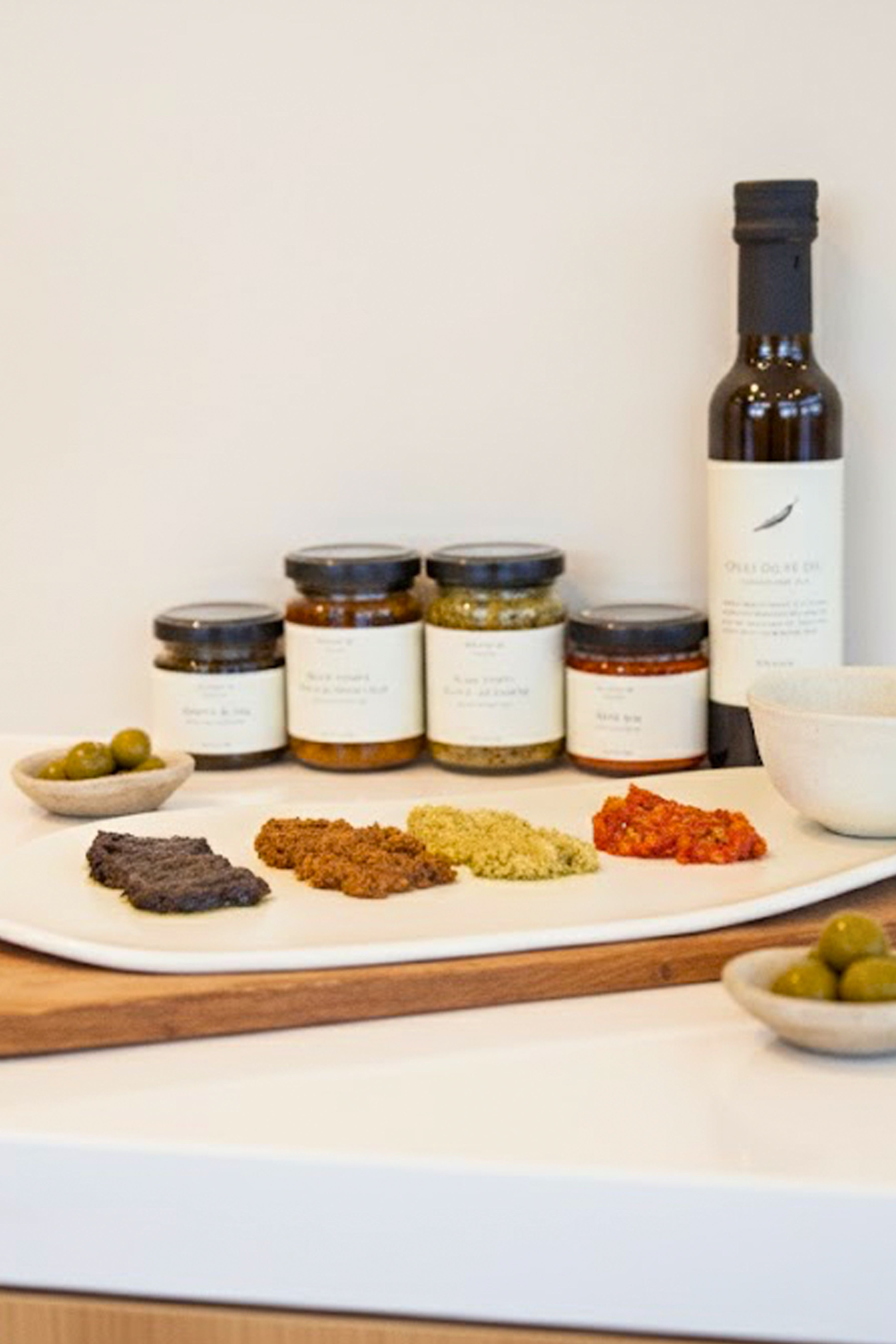 The Mezze Board Gift Set
